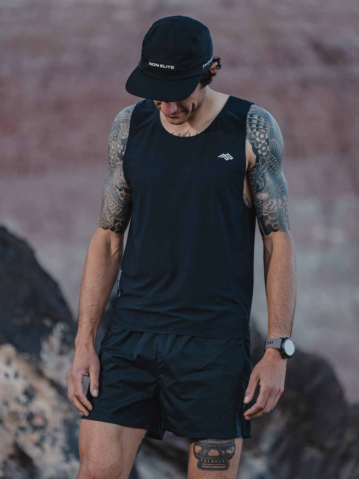 image-variant-color-black--