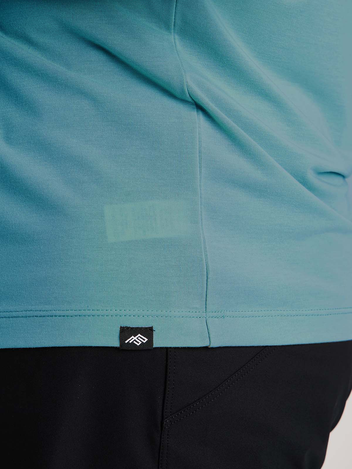 Basis Tee