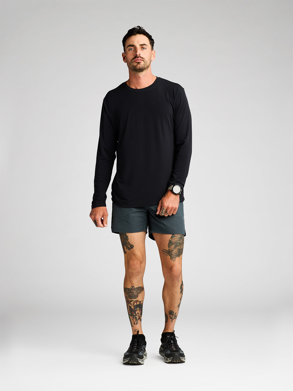 image-variant-color-black--