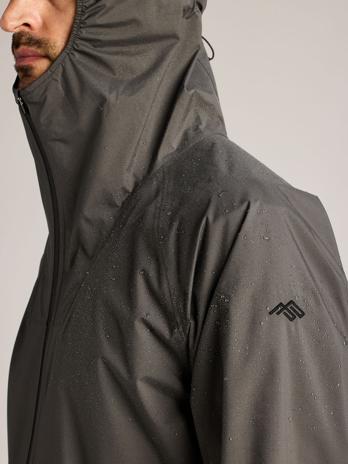 Stratus Rain Shell