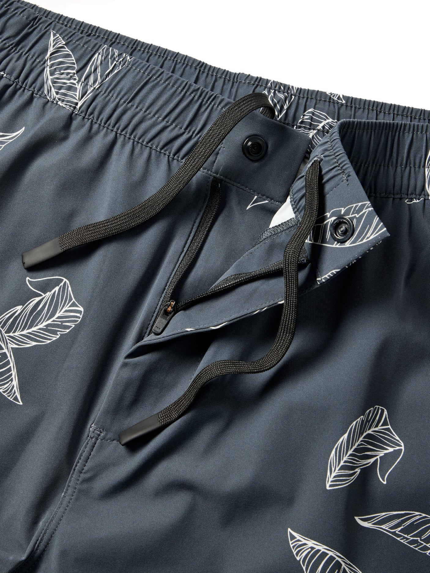 image-variant-color-slate-leaves--