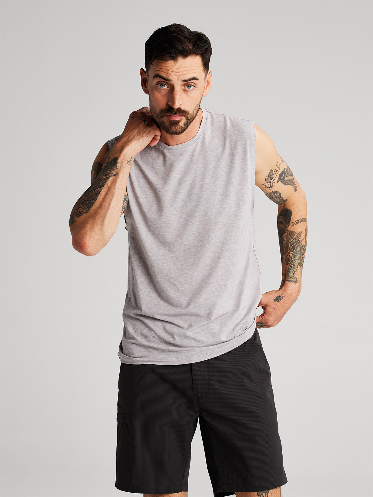 image-variant-color-light-heather-grey--