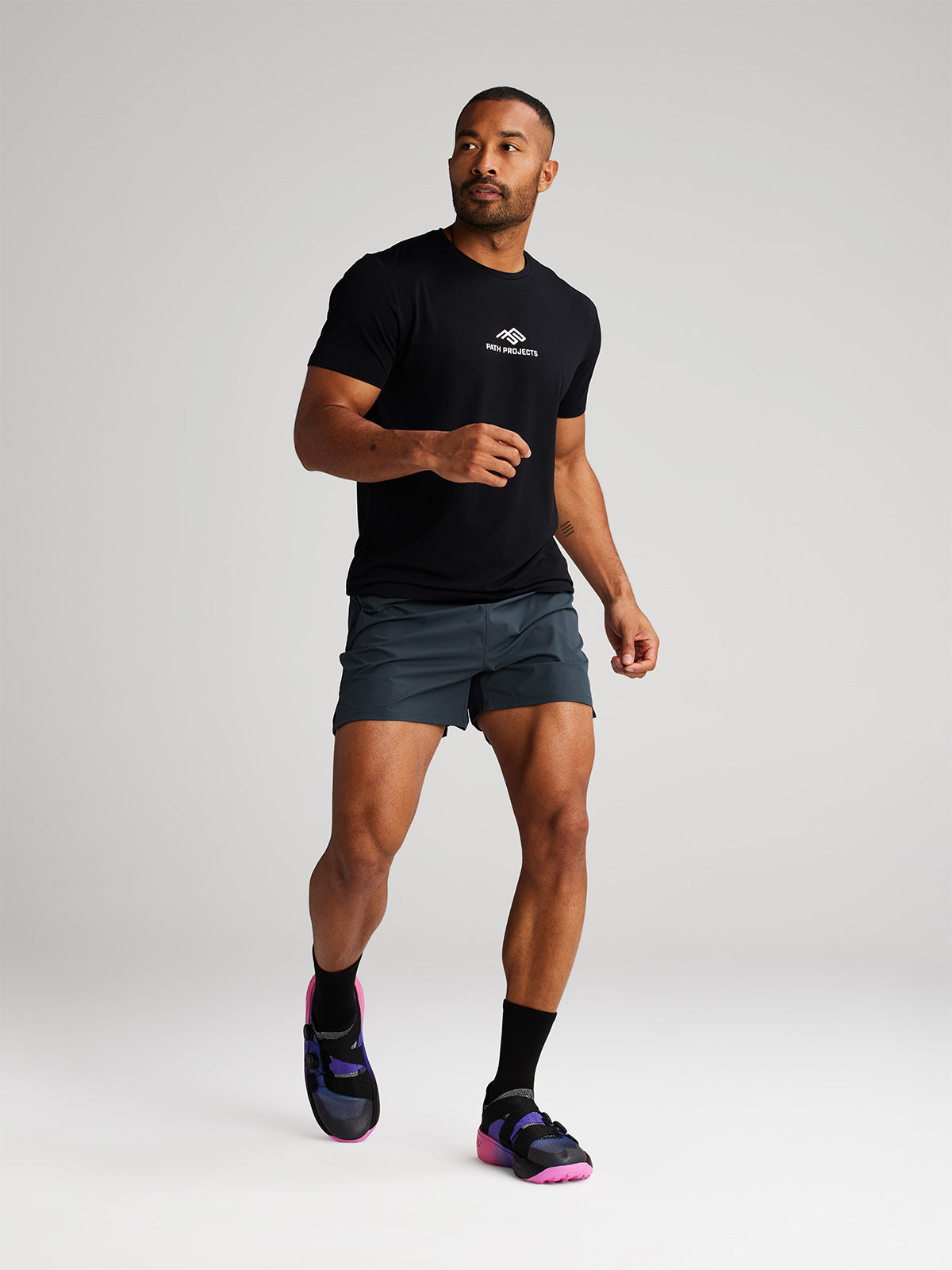 image-variant-color-black--