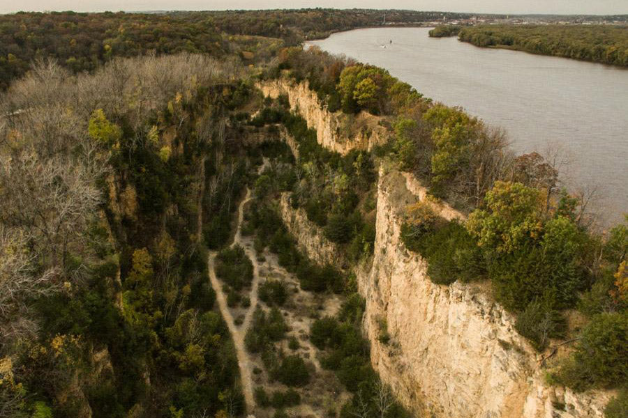 Mines of Spain Trail Running & Hiking in Dubuque, Iowa | Trail of the Week