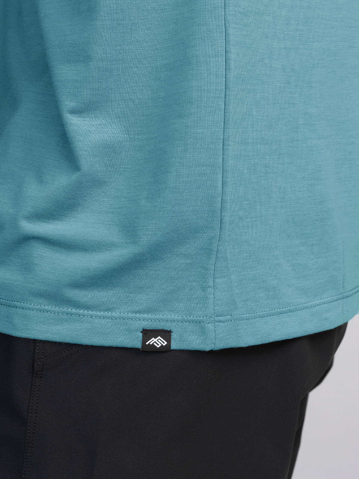 Basis STND Issue Tee