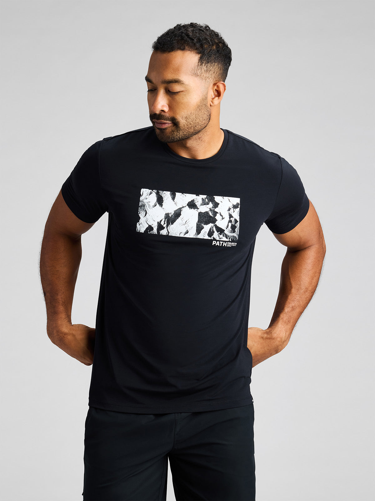 image-variant-color-black--